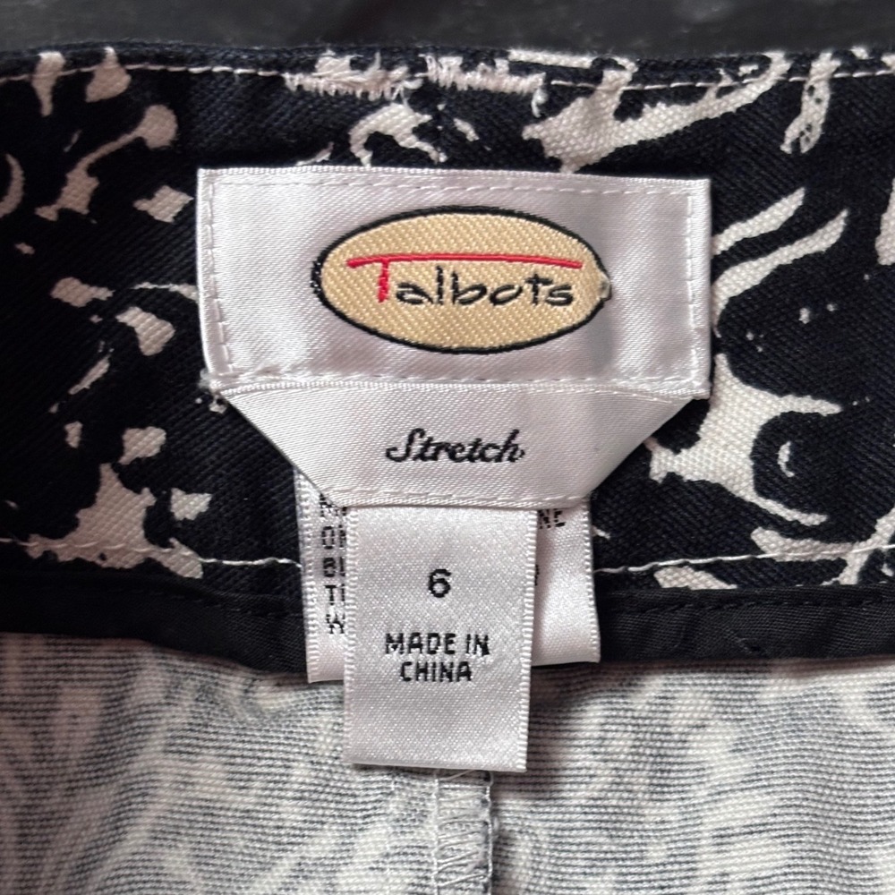 Talbots Womens Size 6 Black White Damask Paisley Print A-Line Stretch Skirt - Picture 2 of 10